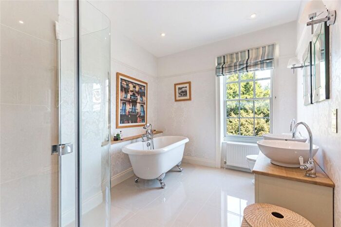 6 Bedroom Detached House To Rent In Old Town, Clapham, London, SW4
