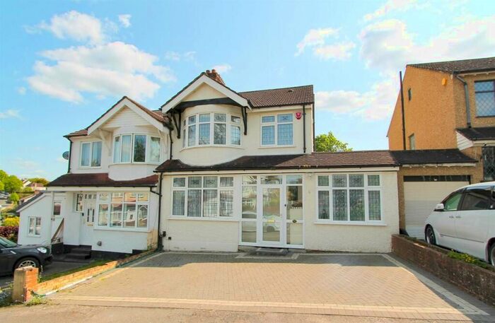 4 Bedroom Semi-Detached House To Rent In Harrow Road, Carshalton, SM5