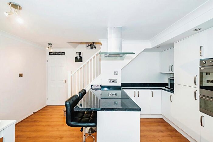 3 Bedroom End Of Terrace House For Sale In Longships, Littlehampton, BN17