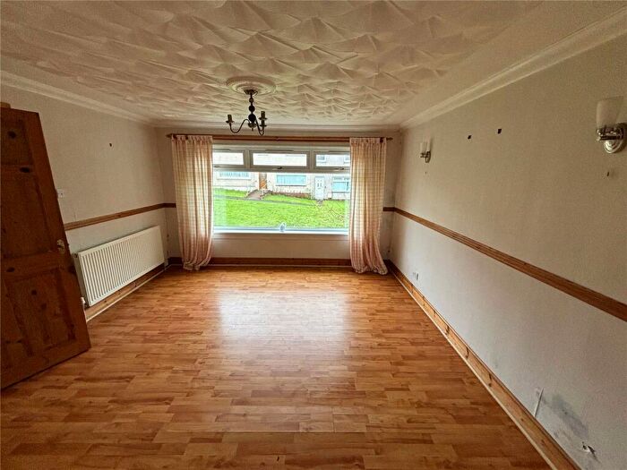 1 Bedroom Flat For Sale In Hirst Gardens, Shotts, North Lanarkshire, ML7