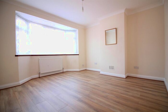 3 Bedroom Property To Rent In Heath Road, Hillingdon, Uxbridge, UB10