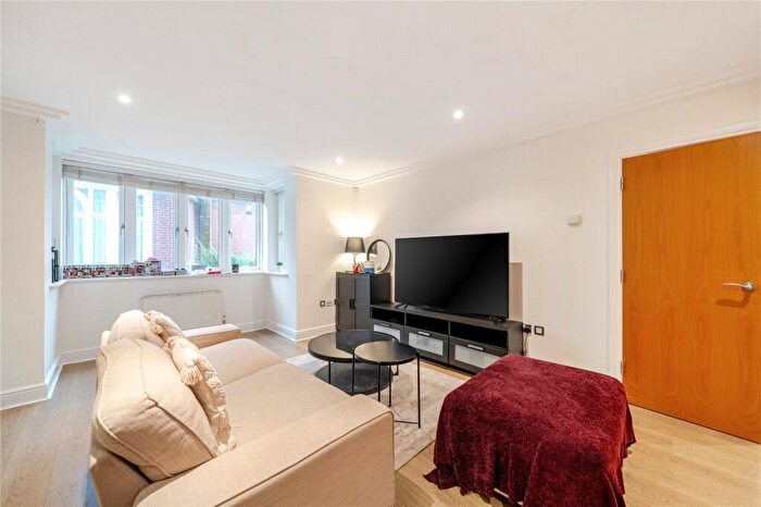 2 Bedroom Apartment To Rent In Kidderpore Avenue, Hampstead, London, NW3