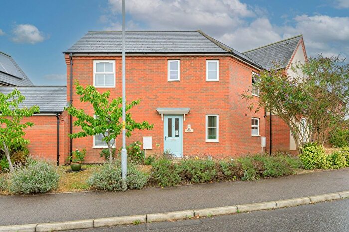 3 Bedroom Semi Detached House For Sale In Mendham Lane, Harleston, IP20
