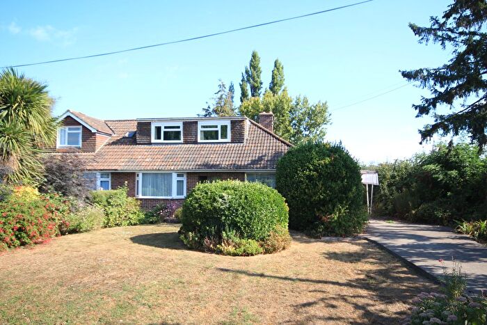 3 Bedroom Bungalow For Sale In River Lane, Bridgwater, TA7