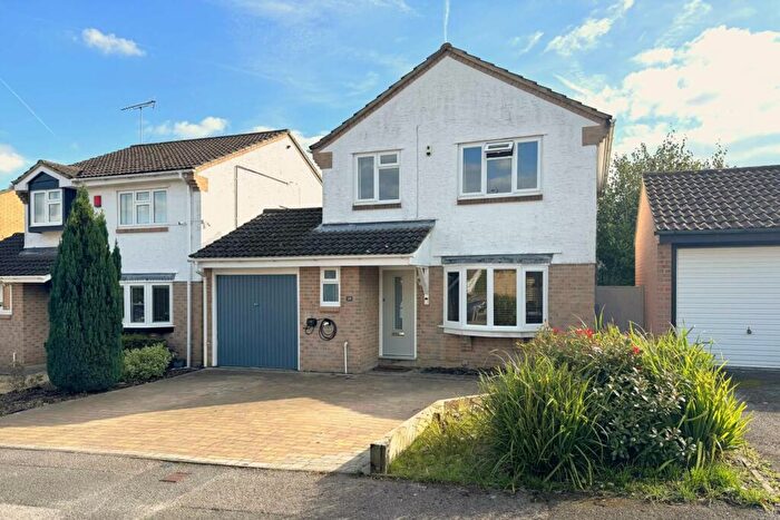 3 Bedroom Detached House To Rent In Swallow Way, Wokingham, RG41