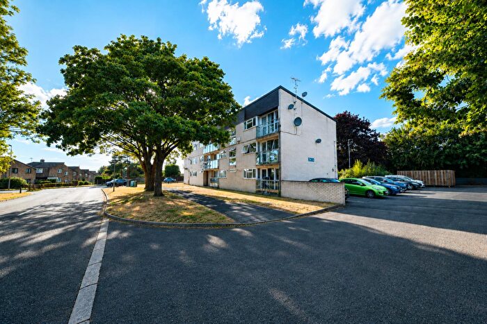 2 Bedroom Flat For Sale In Sloan Court, Stevenage, SG1