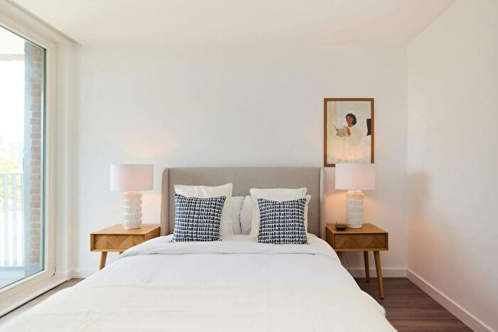 2 Bedroom Flat To Rent In Stamford Road, London, N15