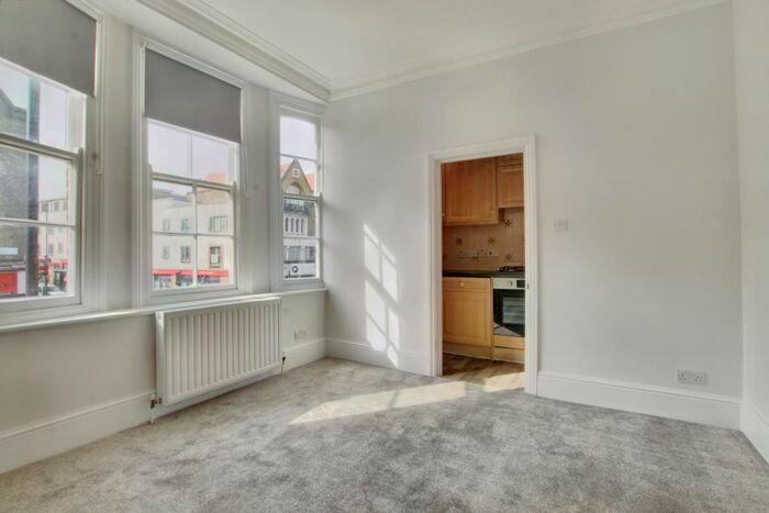 2 Bedroom Flat To Rent In Mare Street (), Hackney, E8
