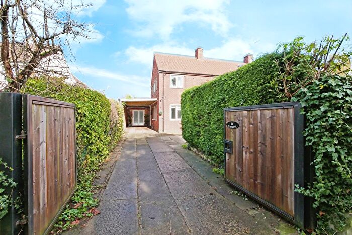 3 Bedroom Semi-Detached House For Sale In Sutton Road, Thirsk, YO7