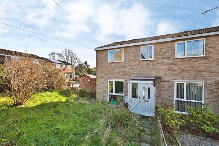 4 Bedroom End Of Terrace House For Sale In Monks Dale, Yeovil, BA21