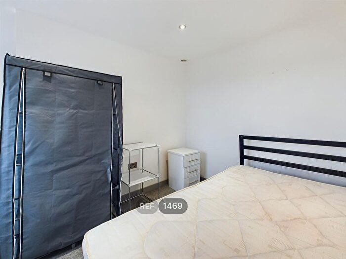 1 Bedroom Flat To Rent In Tivoli House, South Street, HU1