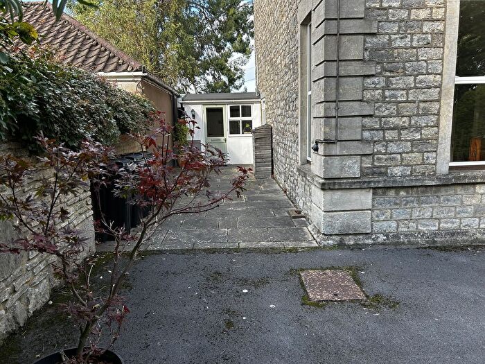 1 Bedroom Flat To Rent In Charlton Road, Keynsham, Bristol, BS31