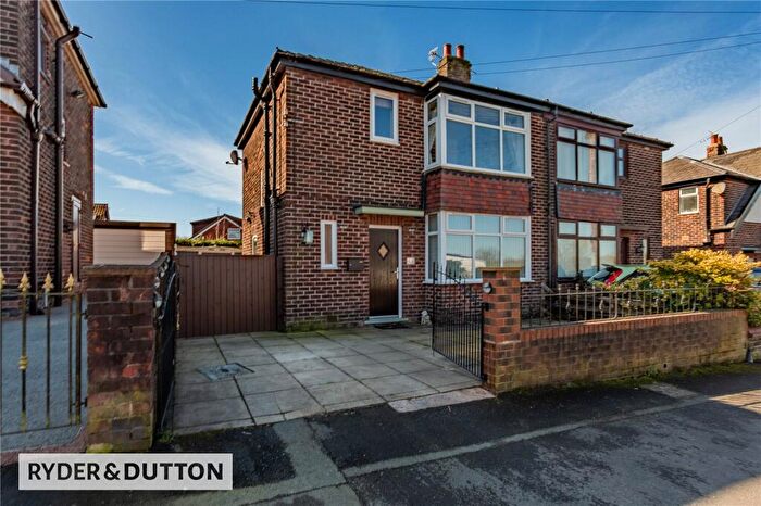 3 Bedroom Semi Detached House For Sale In Heyside Avenue, Royton, Oldham, Greater Manchester, OL2