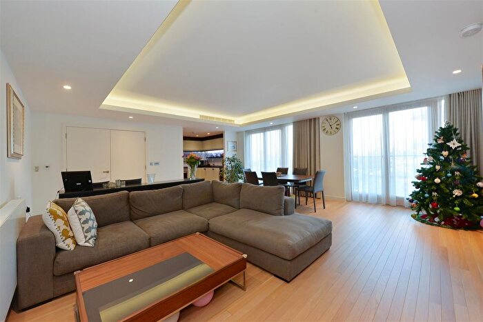 3 Bedroom Flat To Rent In Cordage House, Cobblestone Square, Wapping, E1W