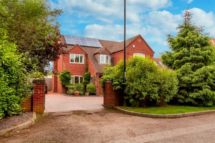 4 Bedroom Detached House To Rent In Thompsons Road, Keresley End, Coventry, CV7