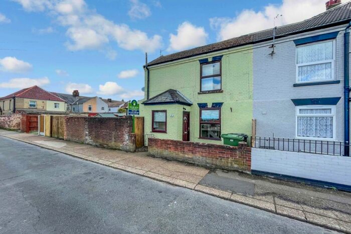 2 Bedroom Terraced House To Rent In Tamworth Lane, Great Yarmouth, Norfolk, NR31