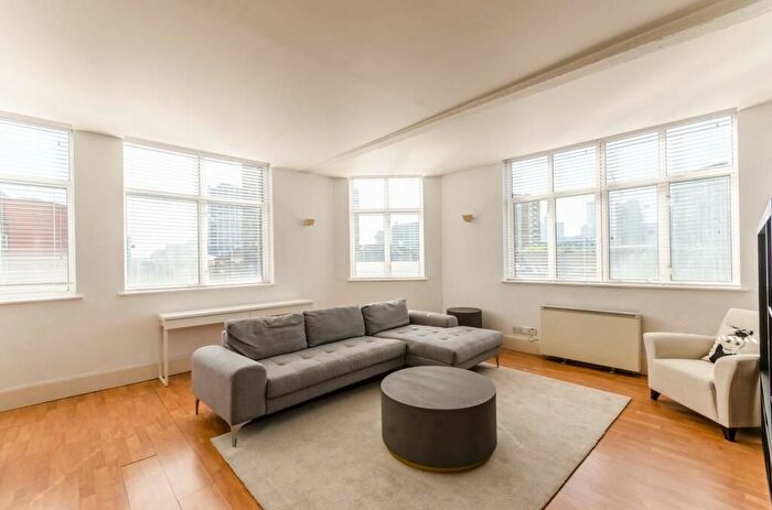 1 Bedroom Flat To Rent In Dingley Road, City Road, London, EC1V