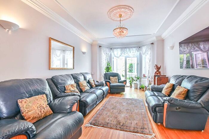 5 Bedroom Semi-Detached House For Sale In Peter Avenue, Willesden Green, London, NW10
