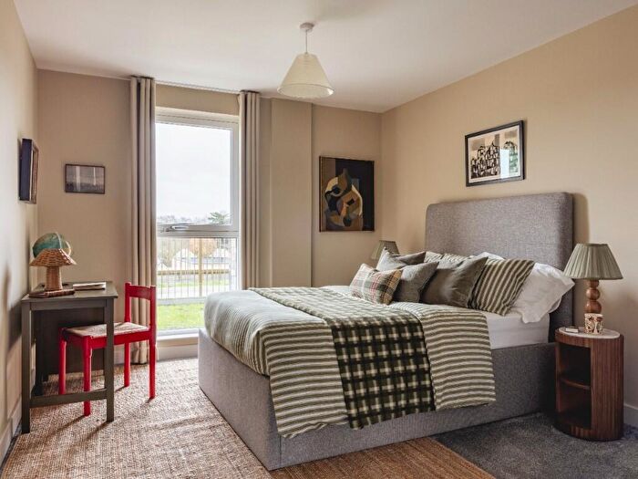 3 Bedroom Apartment To Rent In Milne Avenue, Cambridge, Cambridgeshire, CB3