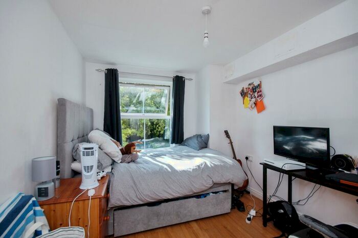 2 Bedroom Flat For Sale In Suffolk Road, Bournemouth, BH2