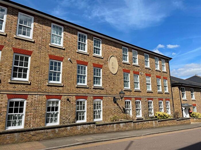 2 Bedroom Apartment To Rent In Clunbury Court Manor Street, Berkhamsted, HP4