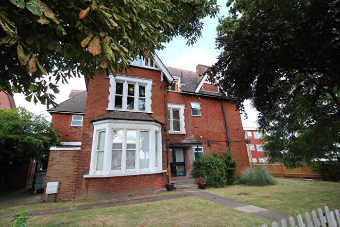 1 Bedroom Flat To Rent In Tennison Road, South Norwood, SE25