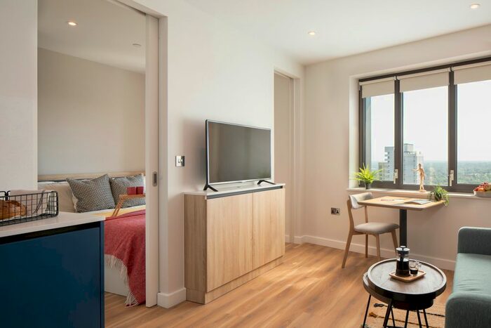 1 Bedroom Flat To Rent In College Road, Croydon, CR0