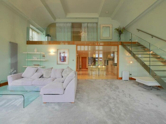 3 Bedroom Duplex For Sale In Vale Royal Drive, Whitegate, CW8