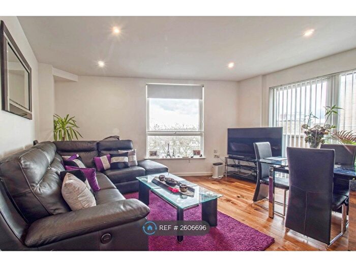 2 Bedroom Flat To Rent In Heath Parade, Colindale, NW9