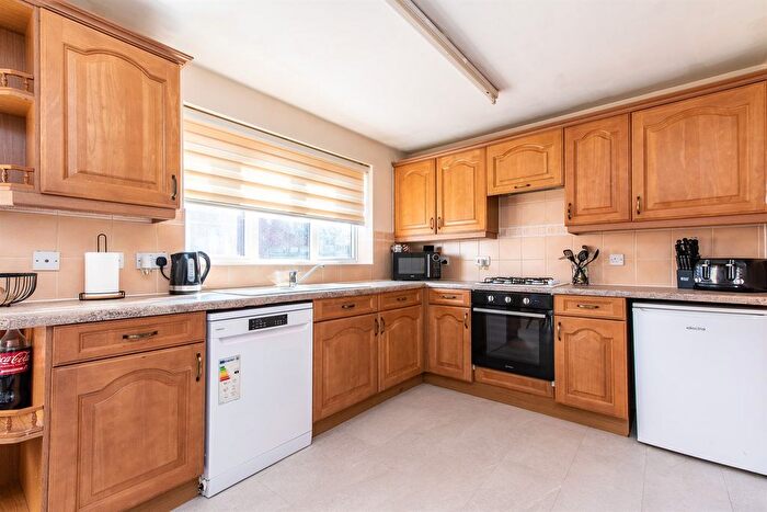 4 Bedroom Detached House For Sale In Mitchell Road, CV12