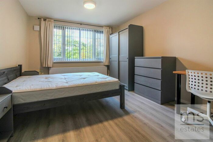 2 Bedroom Flat To Rent In Derby Road, Lenton, Nottingham NG7