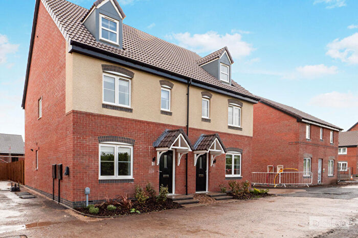 4 Bedroom Semi Detached House To Rent In Packe Road, Shepshed, Loughborough, LE12