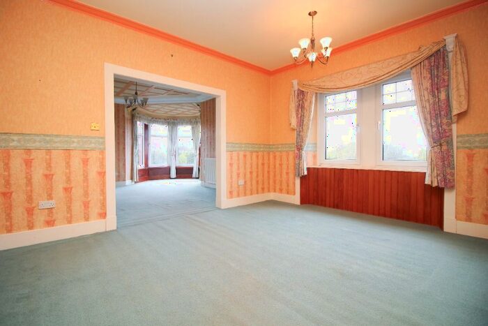 3 Bedroom Flat To Rent In Redding Road, Brightons, FK2