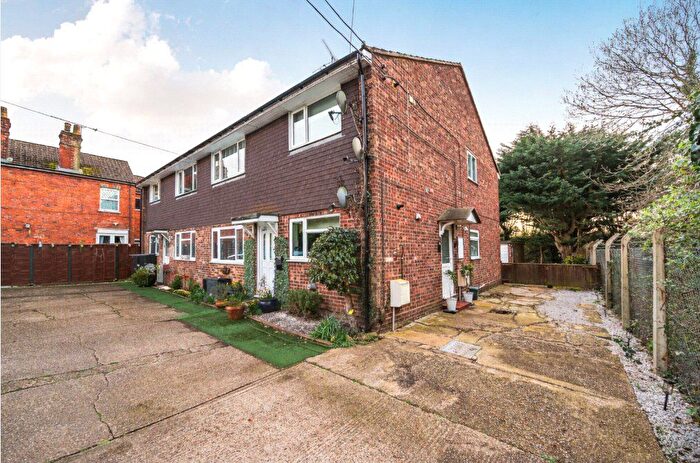 2 Bedroom Maisonette For Sale In Oxenden Road, Tongham, Surrey, GU10