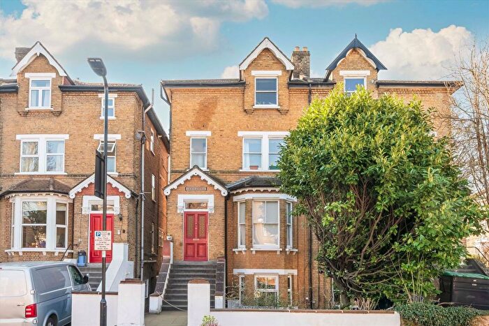 1 Bedroom Flat To Rent In The Grove, Ealing, W5