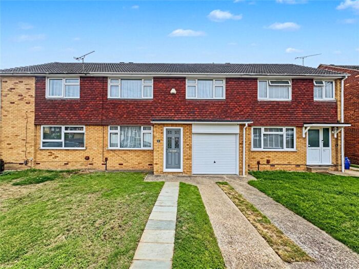 4 Bedroom Terraced House For Sale In Macklands Way, Rainham, Kent, ME8
