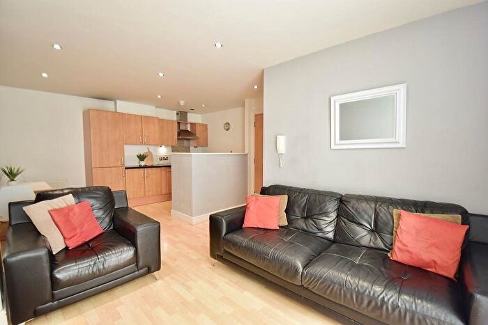 2 Bedroom Apartment To Rent In Cromwell Court, Leeds, LS10