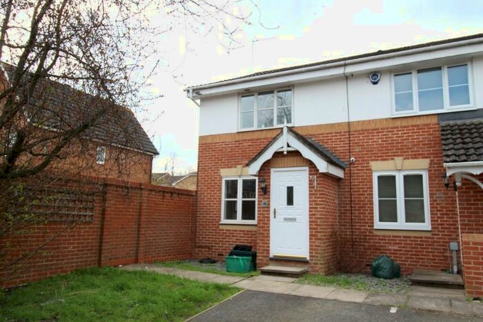 2 Bedroom End Of Terrace House To Rent In Helegan Close, Orpington, BR6