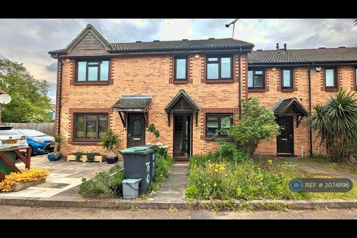 2 Bedroom Terraced House To Rent In Pear Close, London, SE14