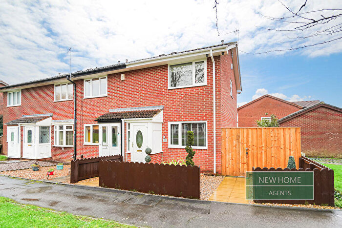 2 Bedroom End Of Terrace House For Sale In Sunningdale Green, Darlington, DL1