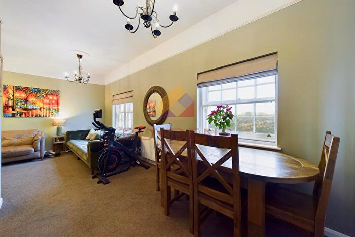 2 Bedroom Apartment For Sale In West Bergholt, Colchester, CO6