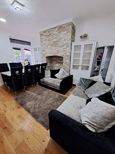 4 Bedroom Terraced House To Rent In Nevile Road, Salford, M7