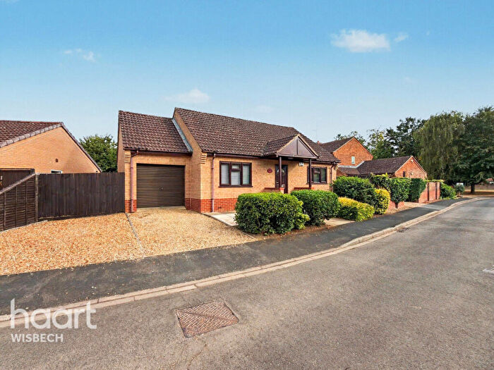 2 Bedroom Detached Bungalow For Sale In Churchfield Way, Wisbech St Mary, PE13
