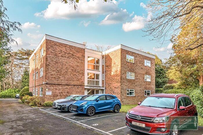 2 Bedroom Flat For Sale In Treloen Court, Wellington Road, Bournemouth, BH8