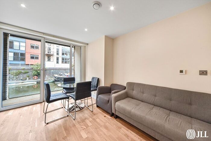 2 Bedroom Apartment For Sale In St. Annes Street London, E14