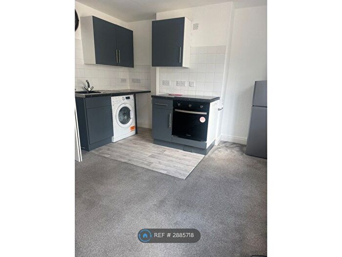 1 Bedroom Flat To Rent In South View Place, Bournemouth, BH2