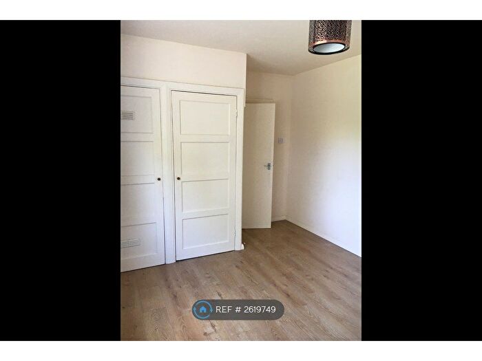 1 Bedroom Flat To Rent In St. Awdrys Road, Barking, IG11