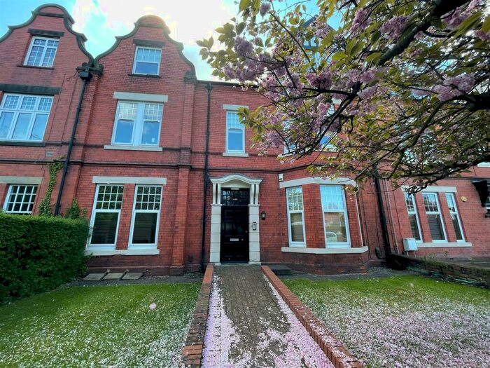 3 Bedroom Flat To Rent In Osborne Road, Jesmond, Newcastle Upon Tyne, NE2