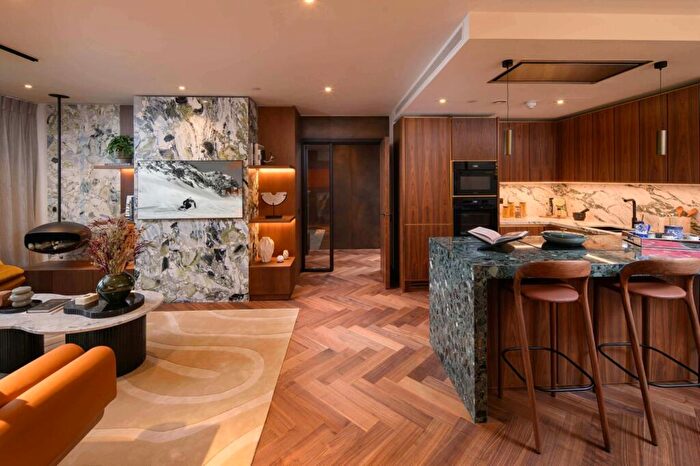 2 Bedroom Flat For Sale In London Dock, Arrival Square, E1W