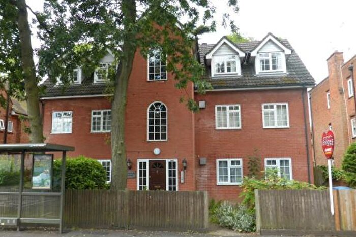 1 Bedroom Flat For Sale In Princess Court, Alexandra Road, Farnborough, Hampshire, GU14